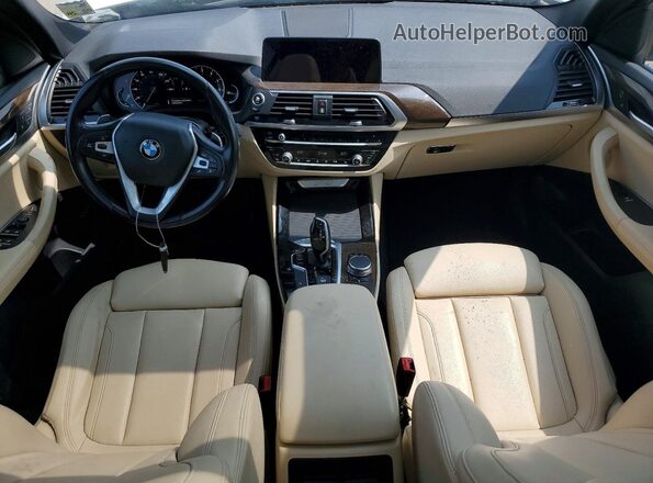 5UXTR7C59KLE93697 2019 BMW X3 Белый Вид панели приборов