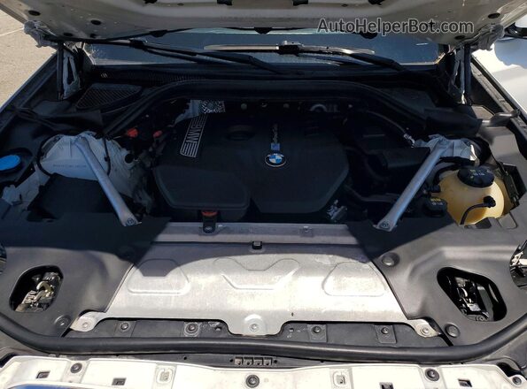 5UXTR7C59KLF36659 2019 BMW X3 White Vista del compartimento del motor
