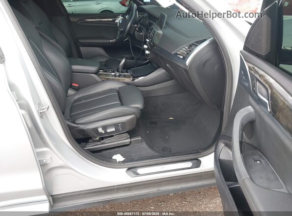 5UXTR7C5XKLF31535 2019 BMW X3 Silver Vista interior delantera
