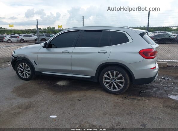 5UXTR7C5XKLF31535 2019 BMW X3 Silver Vista interior de 360 grados