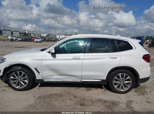 5UXTR7C5XKLR50305 2019 BMW X3 White Widok wnętrza 360 stopni