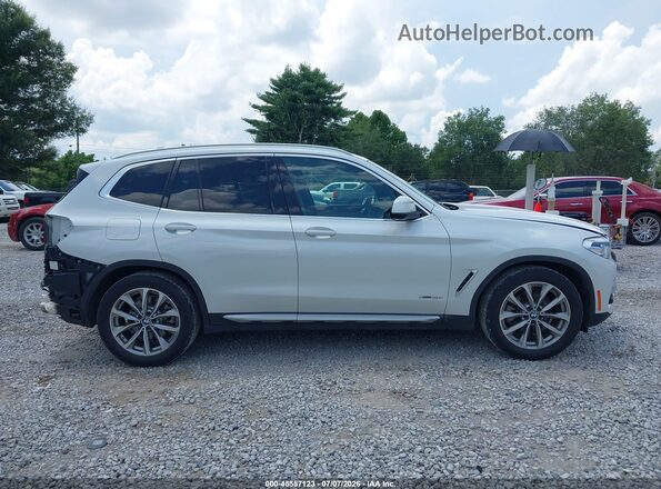 5UXTR9C50JLC69518 2018 BMW X3 White უკანა სალონის ხედი