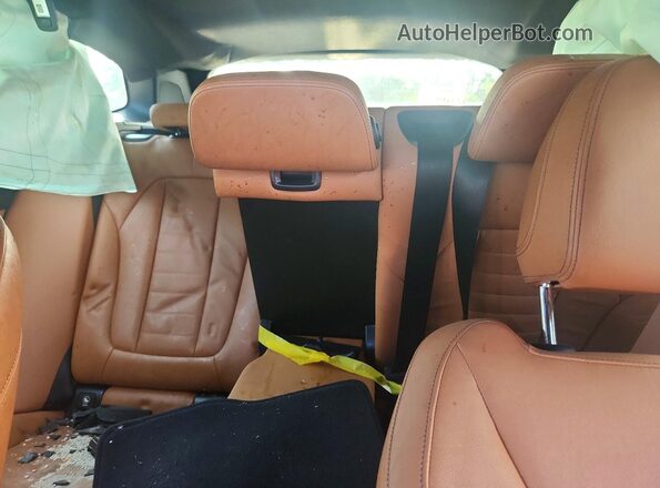 5UXTR9C50JLC82558 2018 BMW X3 Black უკანა სავარძლების ხედი