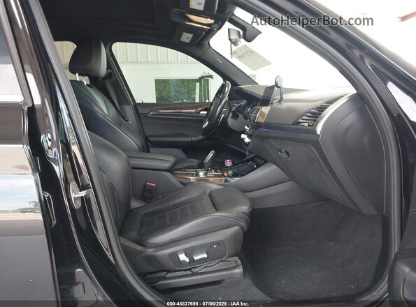5UXTR9C50JLD66153 2018 BMW X3 Black Vista interior delantera