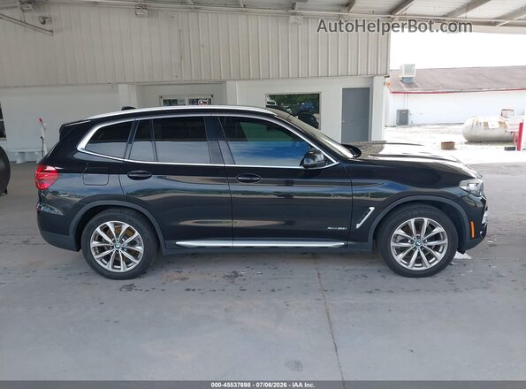 5UXTR9C50JLD66153 2018 BMW X3 Black Vista interior trasera