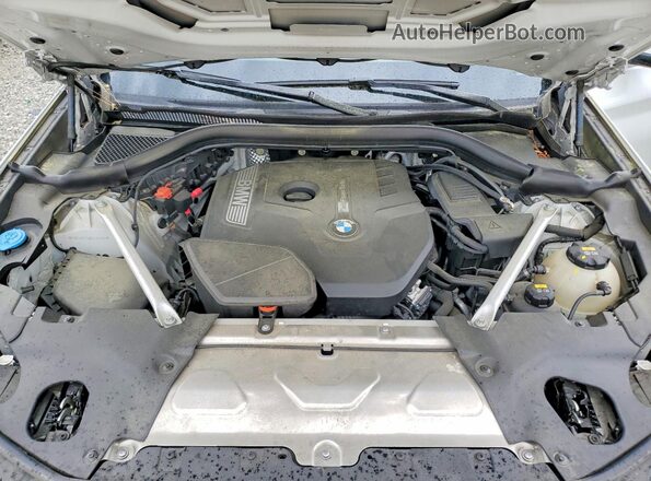 5UXTR9C50KLE14784 2019 BMW X3 White Widok komory silnika