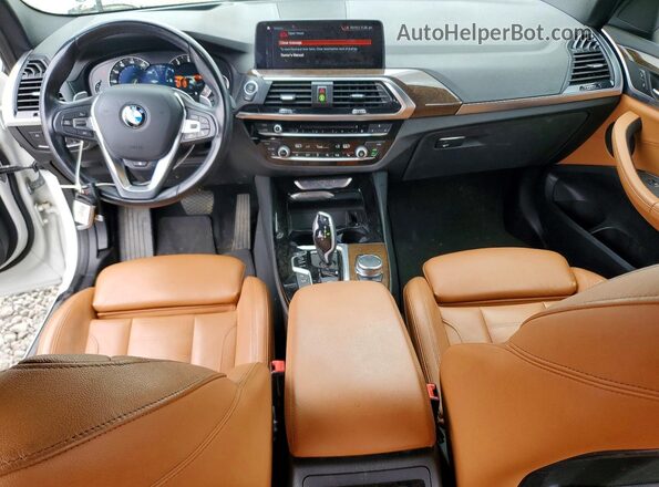 5UXTR9C50KLE14784 2019 BMW X3 White Widok deski rozdzielczej