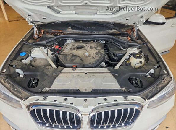 5UXTR9C50KLP77535 2019 BMW X3 White Engine compartment view