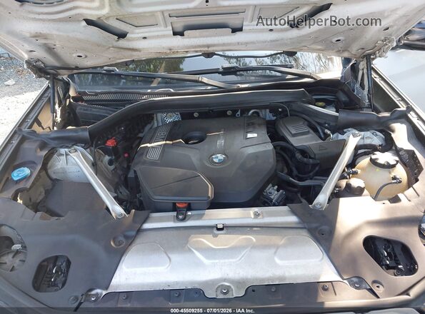5UXTR9C51JLC69415 2018 BMW X3 White Հետևի տեսք