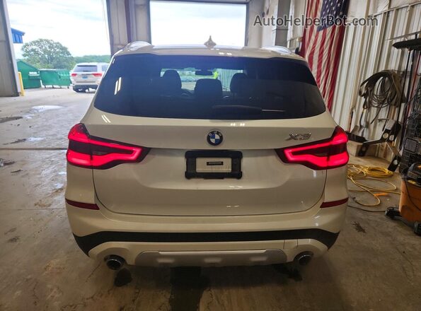 5UXTR9C51JLD66419 2018 BMW X3 White Vista trasera