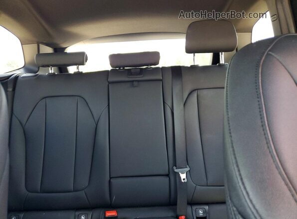 5UXTR9C52JLD57809 2018 BMW X3 Charcoal Widok tylnych siedzeń
