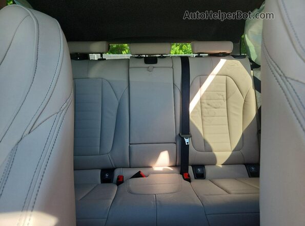 5UXTR9C52KLP89346 2019 BMW X3 White Vista de los asientos traseros