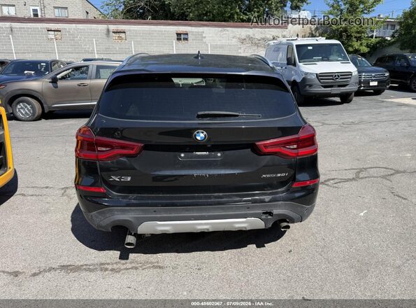 5UXTR9C52KLR09467 2019 BMW X3 Black Սարքավորումների վահանակի տեսք
