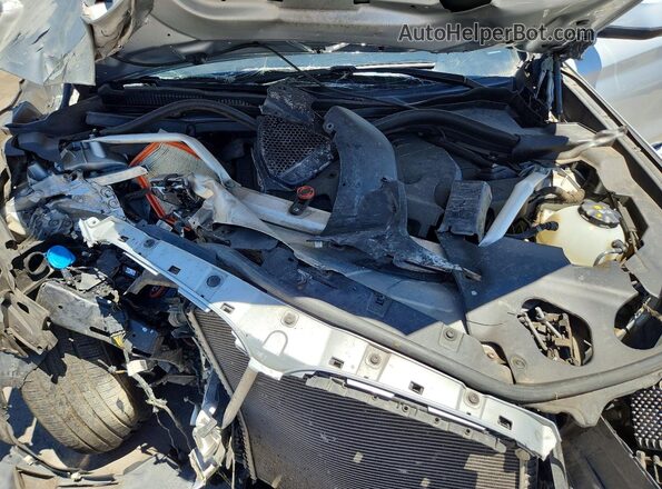 5UXTR9C53KLE13340 2019 BMW X3 Silver Vista del compartimento del motor