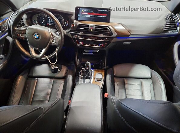 5UXTR9C54JLD67239 2018 BMW X3 Серый Вид панели приборов