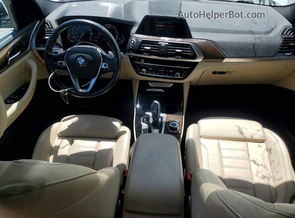 5UXTR9C54KLD98072 2019 BMW X3 White Vista del salpicadero