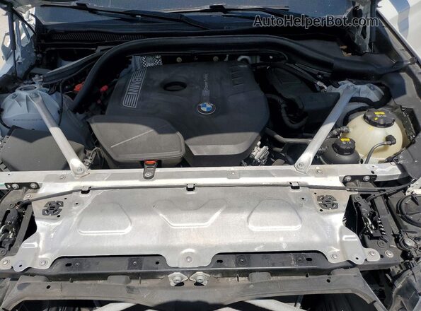 5UXTR9C54KLD98072 2019 BMW X3 White Vista del compartimento del motor