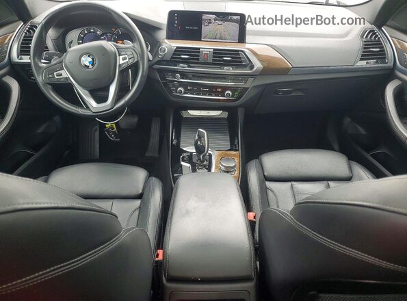 5UXTR9C55JLC76920 2018 BMW X3 White Вид панелі приладів