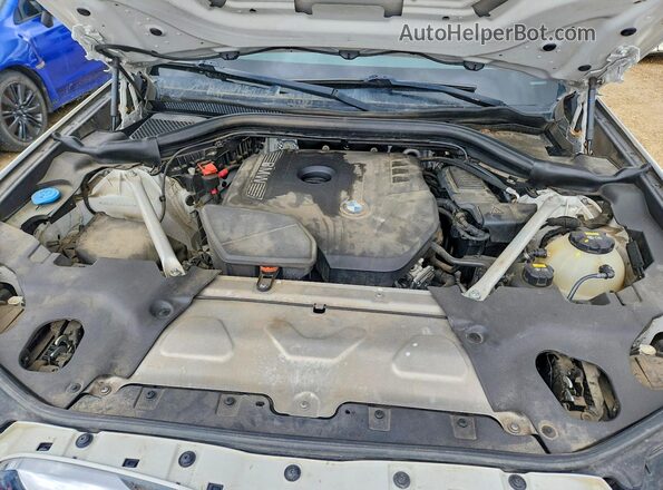 5UXTR9C55JLD89993 2018 BMW X3 White Widok komory silnika