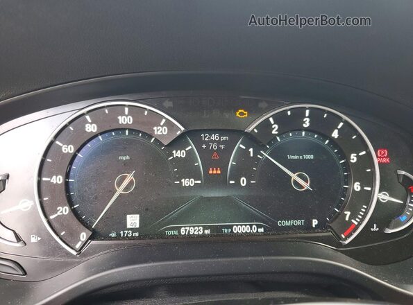 5UXTR9C55KLE13551 2019 BMW X3 Silver ხელსაწყოთა პანელის ხედი