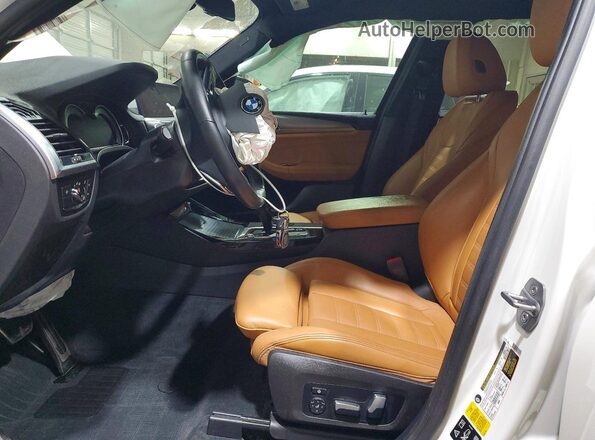 5UXTR9C55KLP82228 2019 BMW X3 White Front interior view