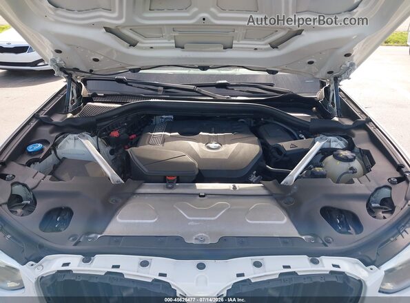 5UXTR9C56JLD66626 2018 BMW X3 White Widok z tyłu