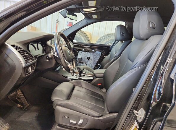 5UXTR9C56KLE17026 2019 BMW X3 Black Вид салону спереду