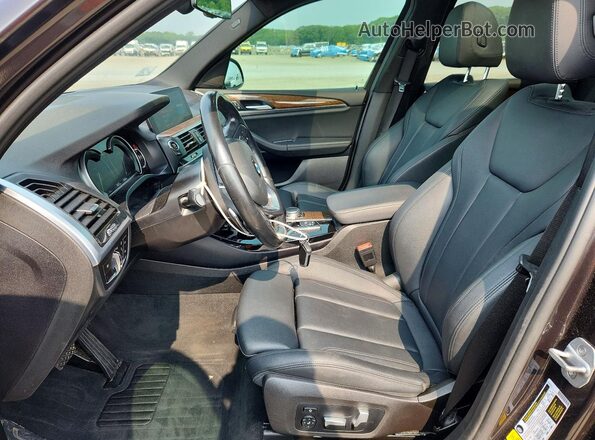 5UXTR9C57KLD98616 2019 BMW X3 Gray Vista interior delantera