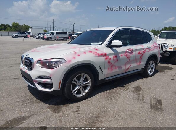 5UXTR9C58JLC78130 2018 BMW X3 White Առջևի ձախ երեք քառորդ տեսարան
