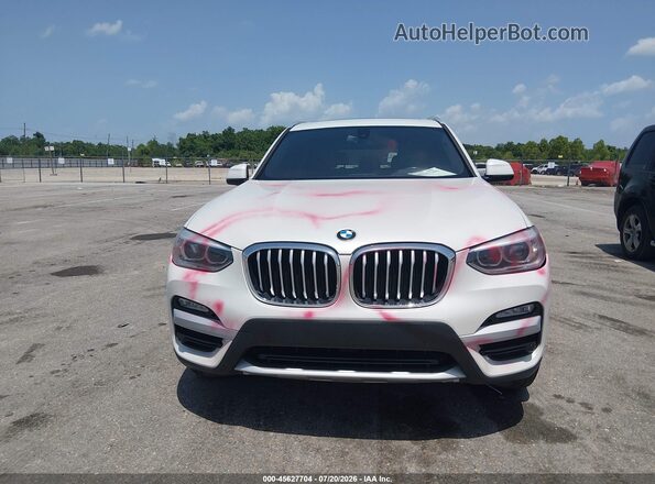 5UXTR9C58JLC78130 2018 BMW X3 White Սարքավորումների վահանակի տեսք