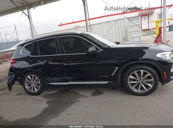 5UXTR9C58JLD61606 2018 BMW X3 Black Սալոնի հետևի տեսք