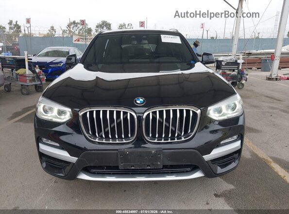 5UXTR9C58JLD61606 2018 BMW X3 Black Սարքավորումների վահանակի տեսք
