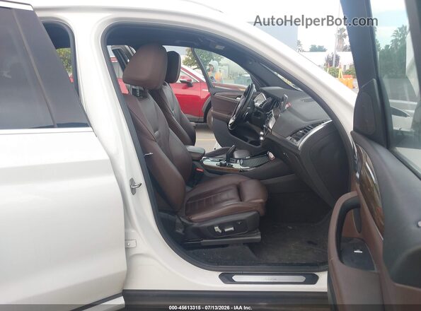 5UXTR9C58KLP83079 2019 BMW X3 White Սալոնի դիմացի տեսք