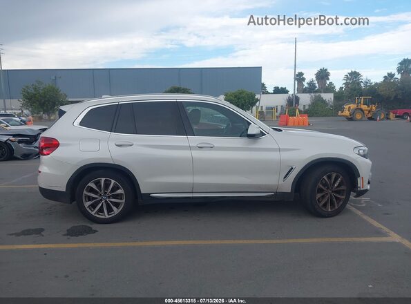 5UXTR9C58KLP83079 2019 BMW X3 White Սալոնի հետևի տեսք