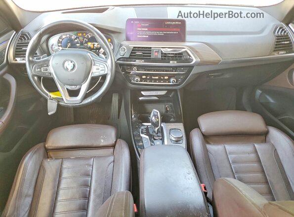 5UXTR9C5XJLD73031 2018 BMW X3 White Вид панелі приладів
