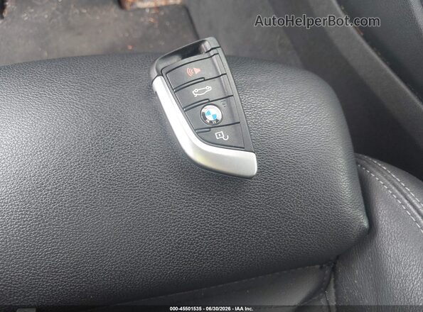 5UXTR9C5XJLD88371 2018 BMW X3 Черный Вид панели приборов