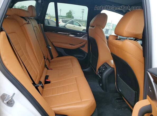 5UXTR9C5XKLE12556 2019 BMW X3 White Widok wnętrza z tyłu