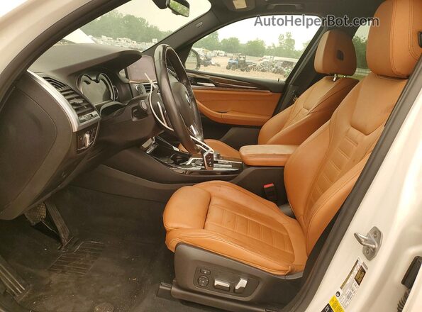 5UXTR9C5XKLE12556 2019 BMW X3 White Widok wnętrza z przodu
