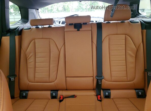 5UXTR9C5XKLE12556 2019 BMW X3 White Widok tylnych siedzeń