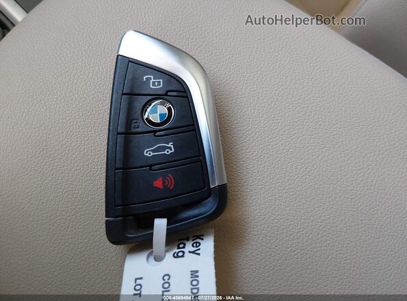5UXTS1C00M9G26370 2021 BMW X3 White Widok deski rozdzielczej