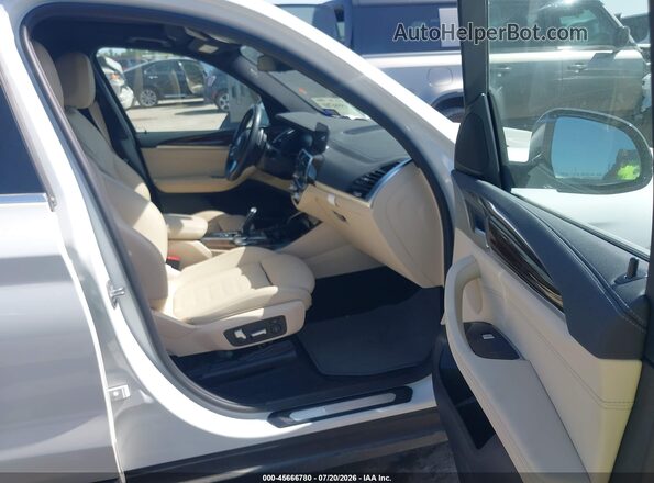 5UXTS1C04L9C89992 2020 BMW X3 White Սալոնի դիմացի տեսք
