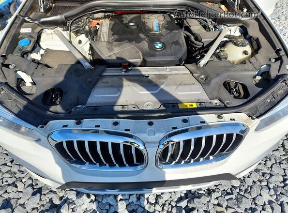 5UXTS1C06L9D30607 2020 BMW X3 White Widok wnętrza z tyłu
