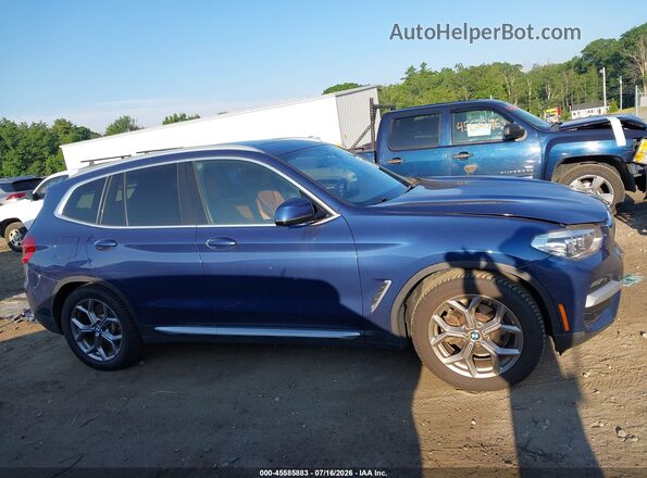5UXTS1C0XM9F52598 2021 BMW X3 Blue 360 interior view
