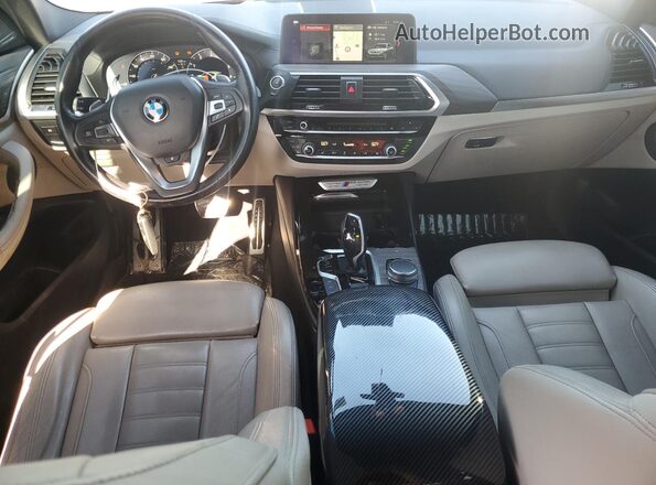 5UXTS3C55J0Z02479 2018 BMW X3 Silver Vista del salpicadero
