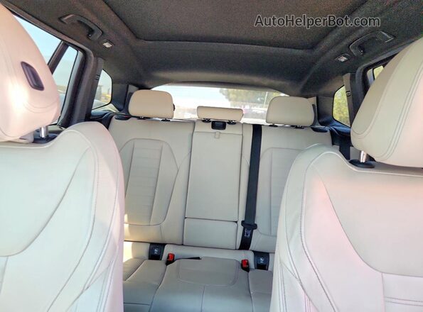 5UXTS3C56KLR72931 2019 BMW X3 Blue Rear seats view