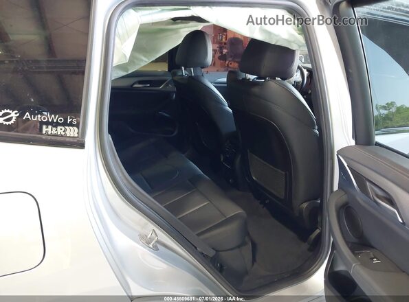 5UXTS3C57J0Y97284 2018 BMW X3 Серебряный Вид наклейки с VIN-кодом