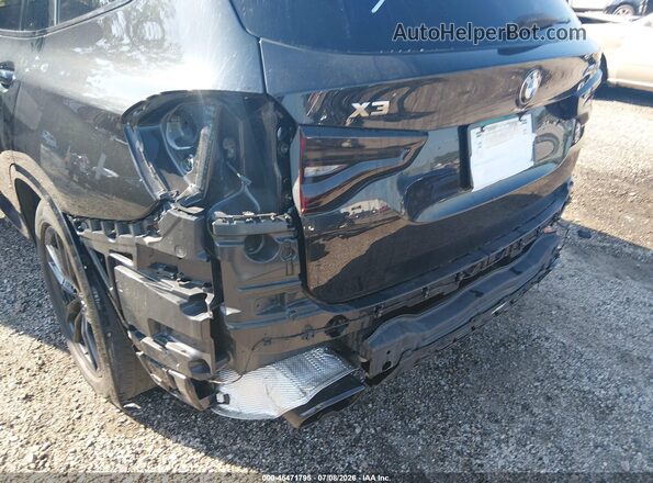 5UXTS3C58J0Y98119 2018 BMW X3 Black Widok z przodu