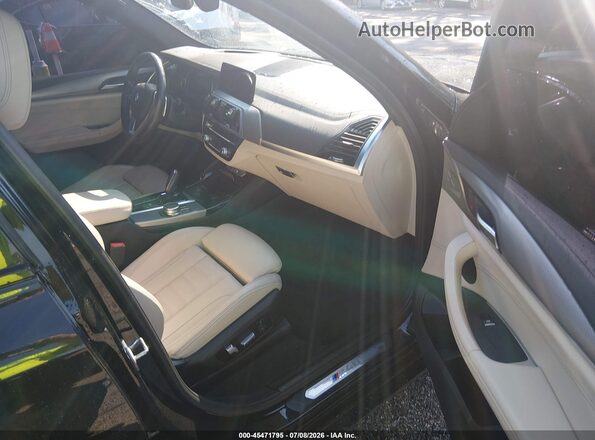 5UXTS3C58J0Y98119 2018 BMW X3 Black Widok wnętrza z przodu