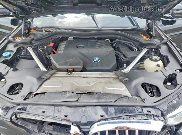5UXTY3C03M9E10605 2021 BMW X3 Black ძრავის განყოფილების ხედი