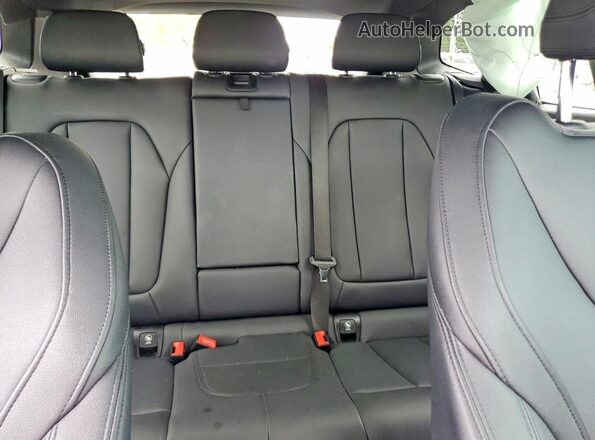 5UXTY3C03M9E10605 2021 BMW X3 Black უკანა სავარძლების ხედი